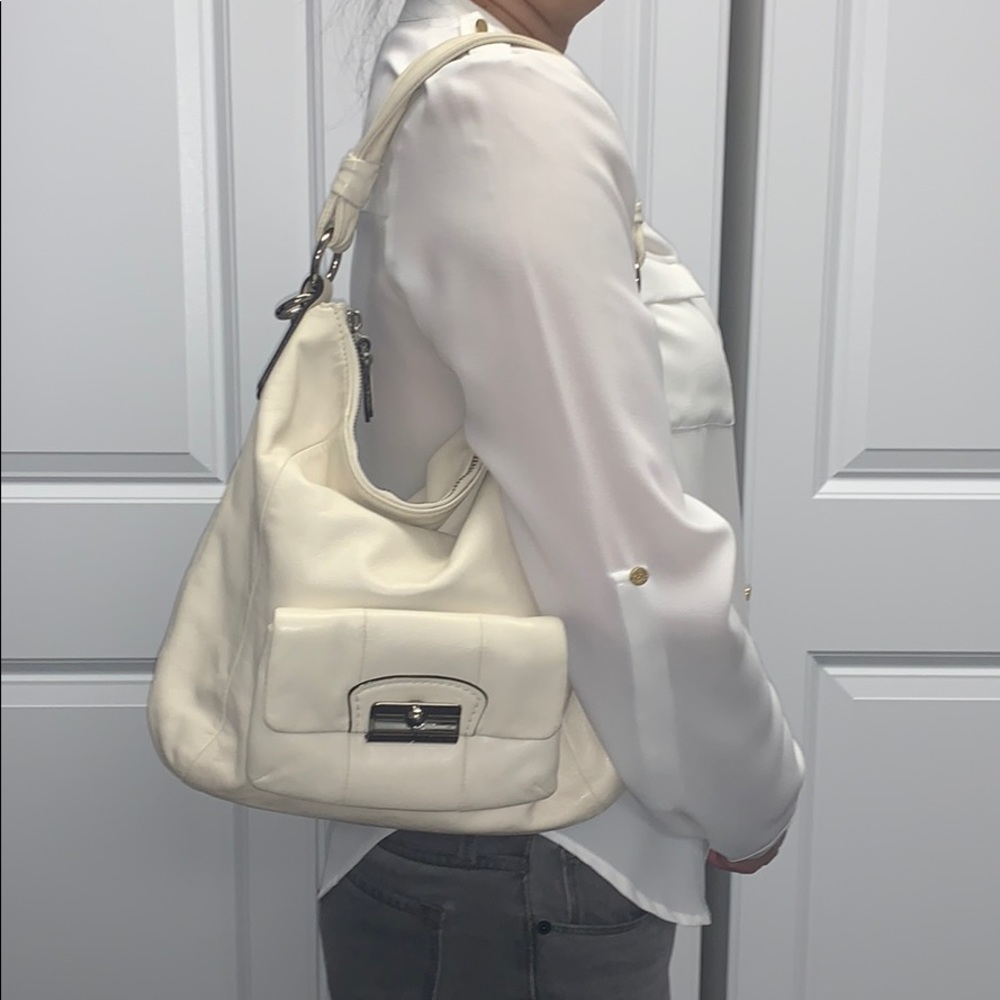 Vintage Coach White Leather Hobo Bag - Picture 2 of 11